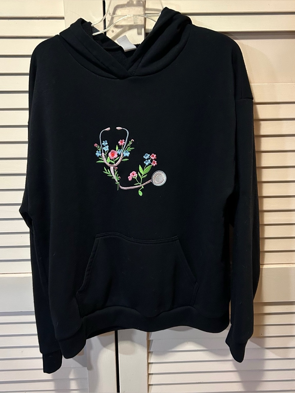 Black Hoodie w/ Embroidered Stethoscope Nurse Doctor Floral Size Large